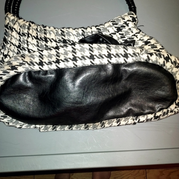 AMERICAN EAGLE Black White Pattern Cloth Faux Leather Hobo Purse - Picture 6 of 6